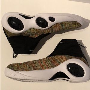 Nike Bonafide BBall Men’s size 11.5 new